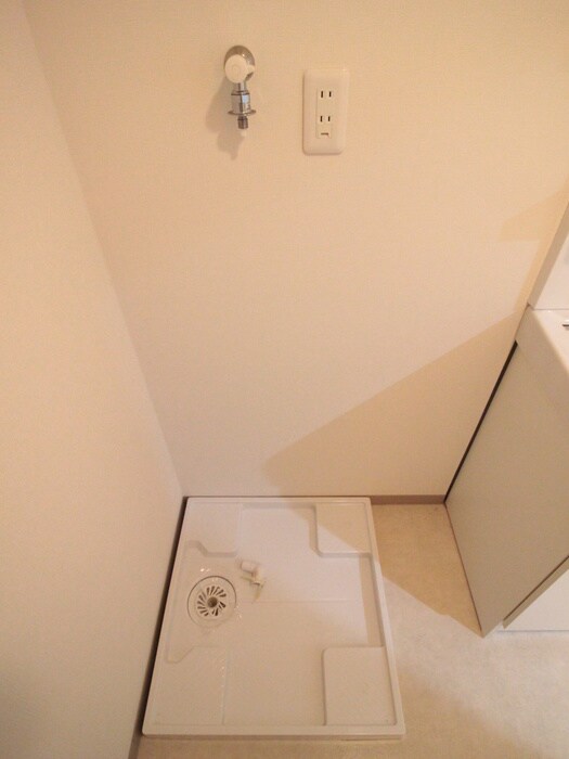 物件内観写真15　(洗濯機置場)