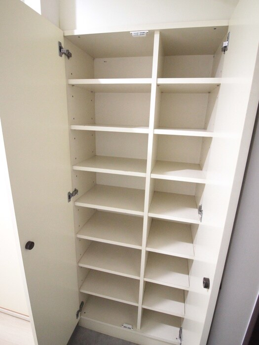 物件内観写真18　(靴箱)