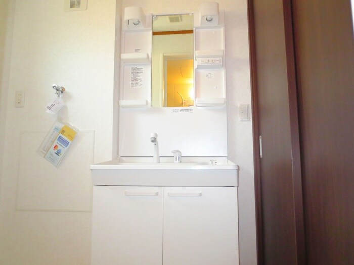 物件内観写真10　(洗面)