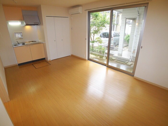 物件内観写真8　(居室)