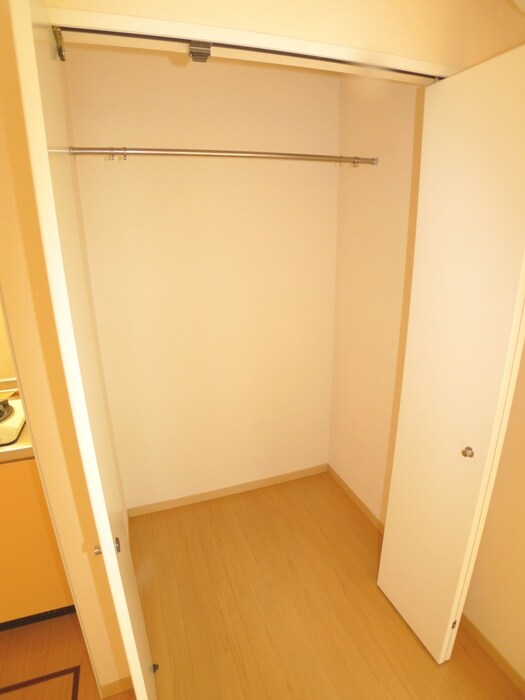 物件内観写真12　(収納)