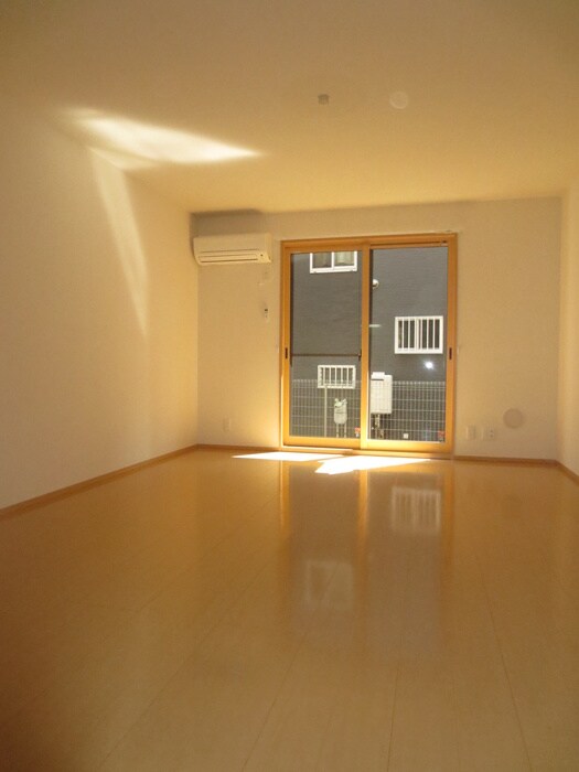 物件内観写真4　(居室)