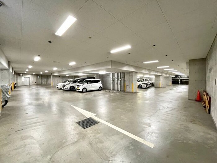 物件外観写真6　(駐車場)