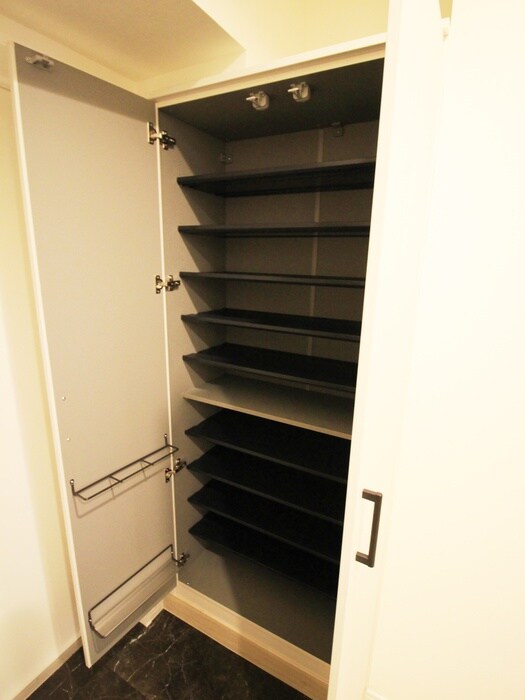 物件内観写真17　(靴箱)