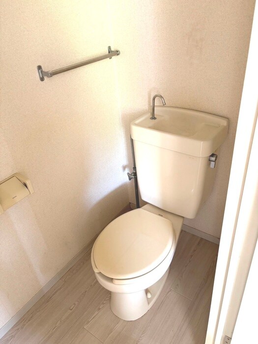 物件内観写真11　(トイレ)
