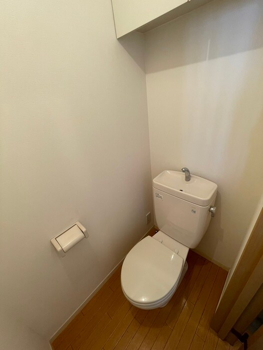 物件内観写真14　(トイレ)