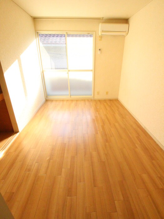 物件内観写真6　(居室)