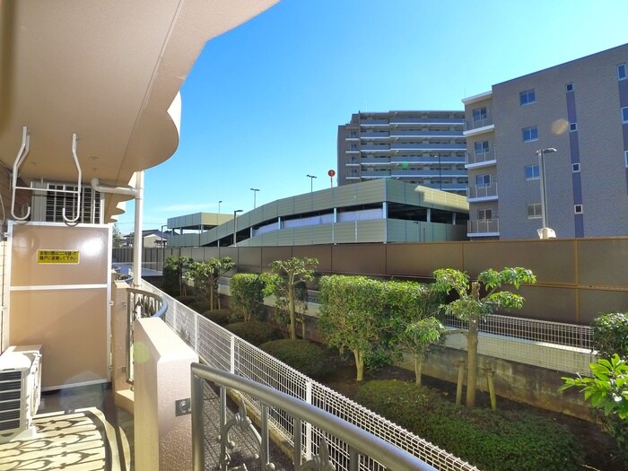 物件内観写真22　(室内からの展望)