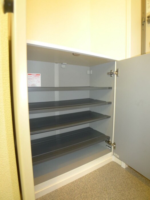 物件内観写真18　(靴箱)