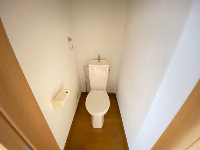 物件内観写真12　(トイレ)