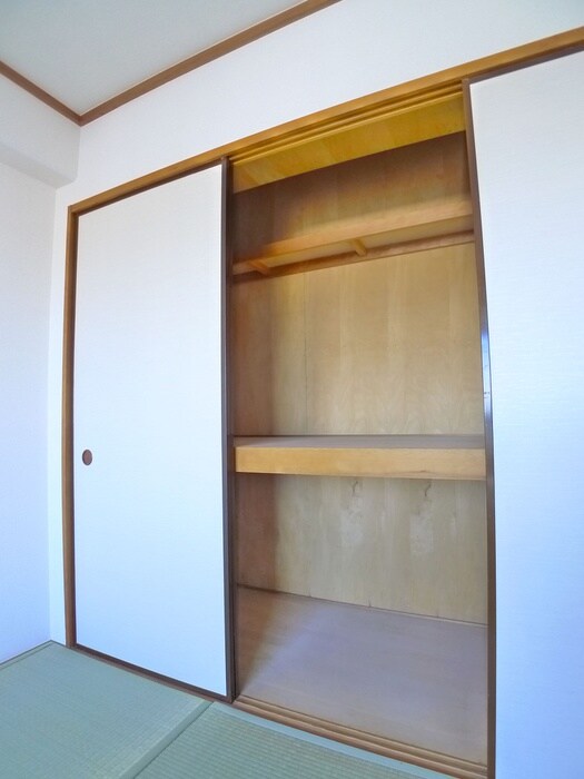 物件内観写真12　(収納)