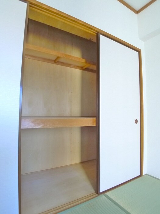 物件内観写真12　(収納)