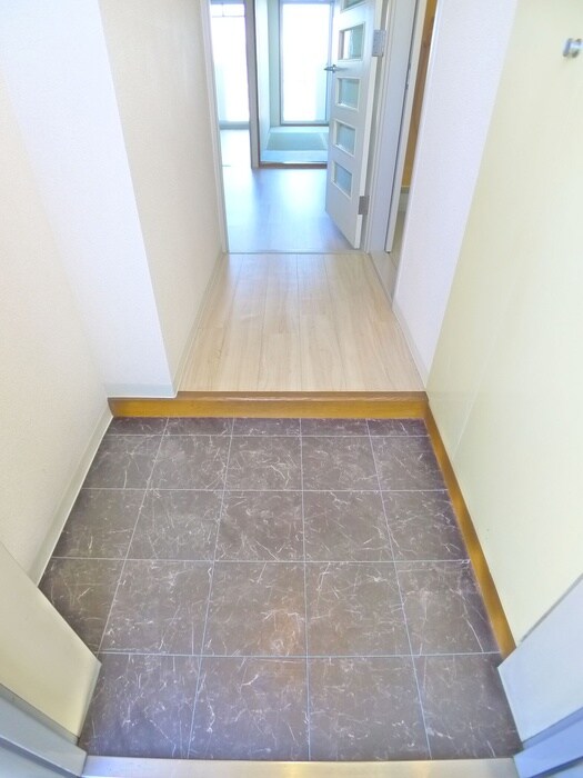 物件内観写真21　(玄関)