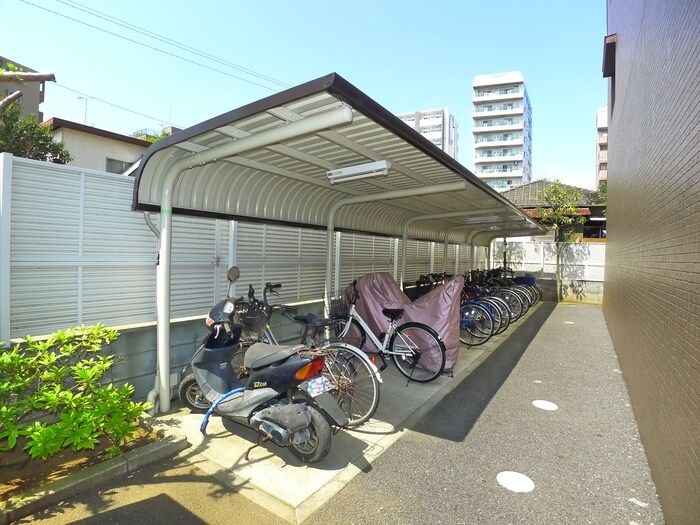 物件外観写真6　(駐輪場)