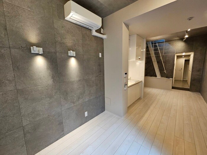 物件内観写真11　(居室)