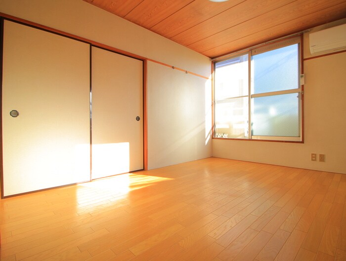 物件内観写真9　(居室)