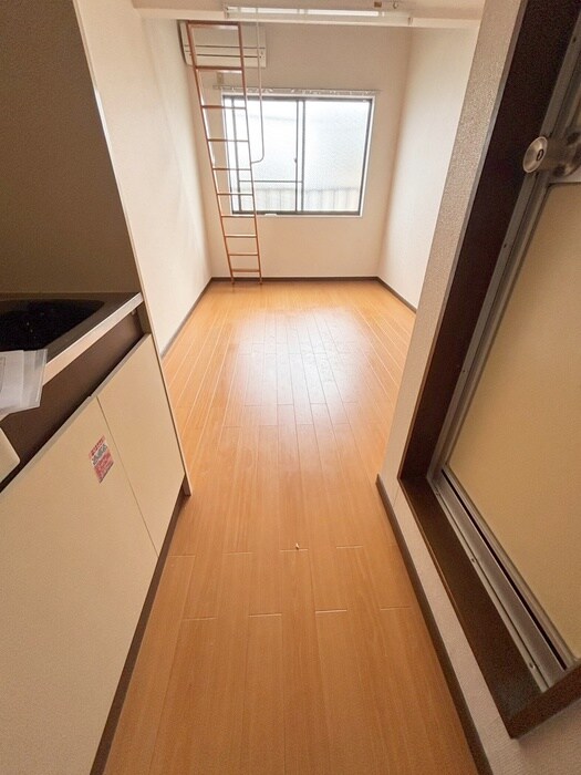 物件内観写真10　(廊下)