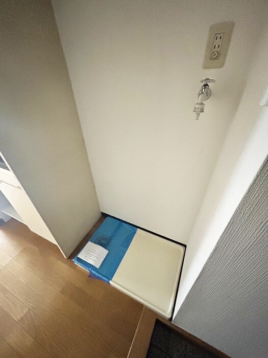 物件内観写真12　(洗濯機置場)