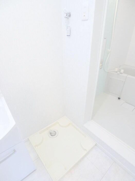 物件内観写真18　(洗濯機置場)