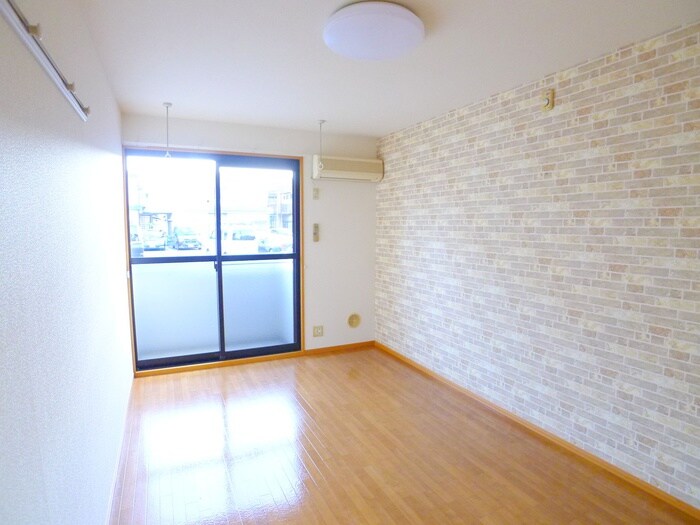 物件内観写真7　(居室)