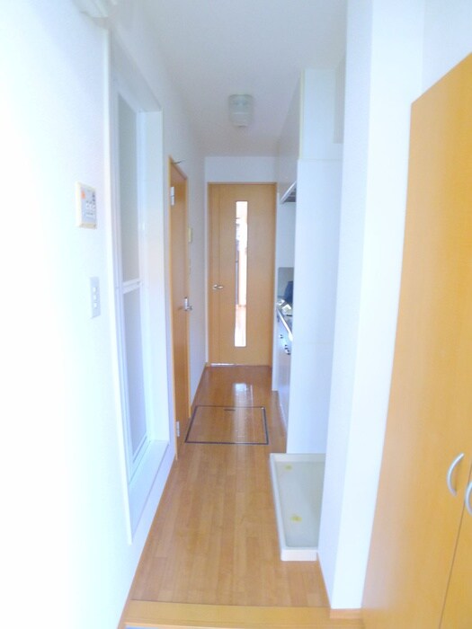 物件内観写真9　(廊下)