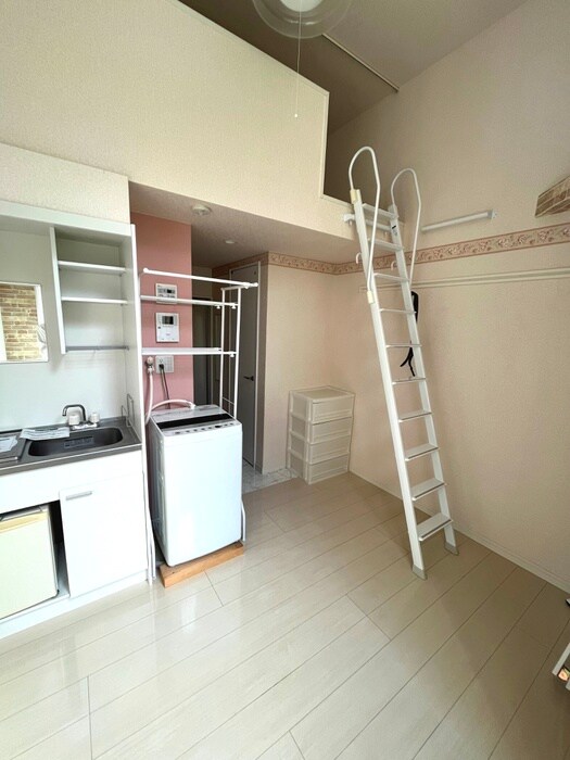 物件内観写真9　(居室)