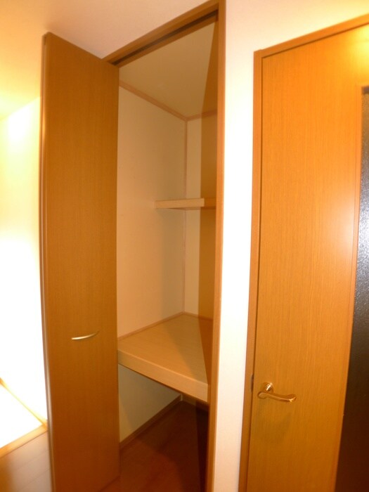 物件内観写真10　(内観写真)