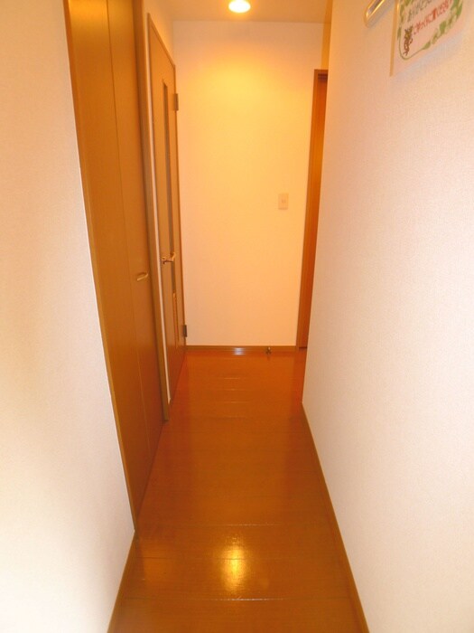 物件内観写真12　(玄関)