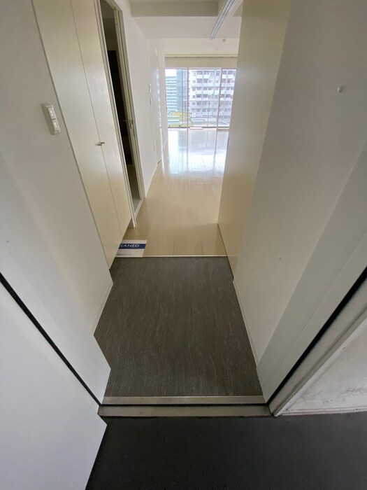 物件内観写真18　(玄関)