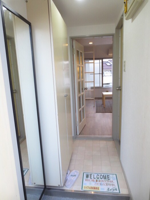 物件内観写真10　(玄関)