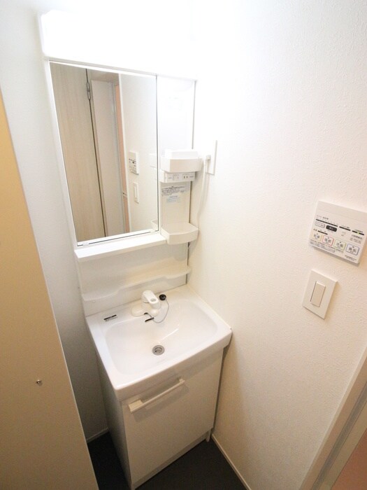 物件内観写真12　(洗面)