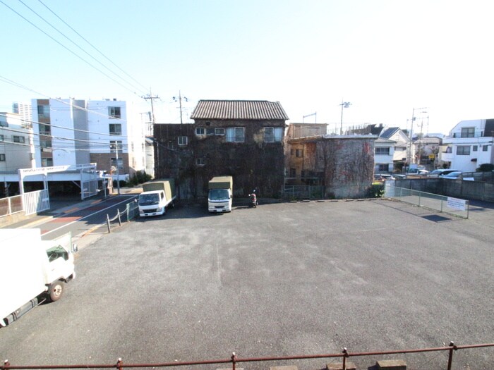 物件内観写真22　(室内からの展望)