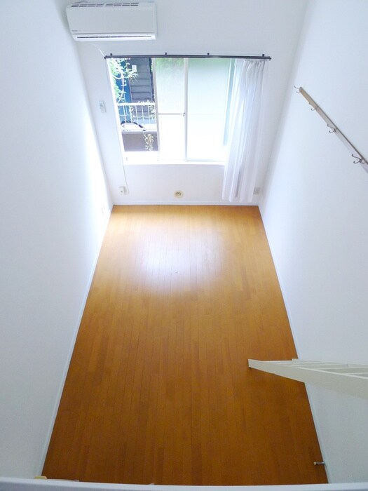 物件内観写真9　(室内からの展望)