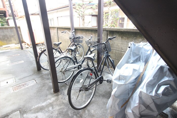物件外観写真5　(駐輪場)