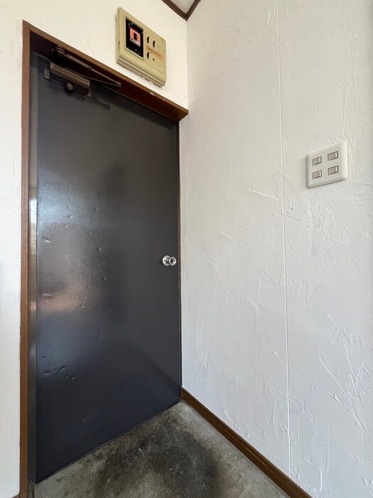 物件内観写真15　(玄関)