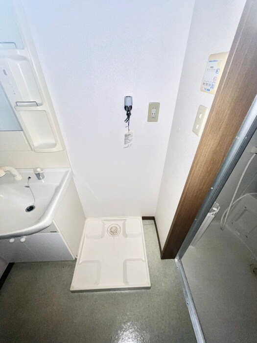 物件内観写真20　(洗濯機置場)