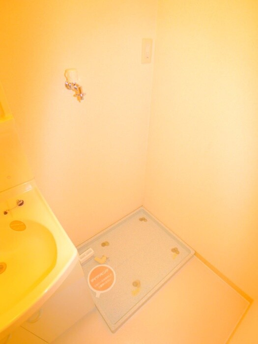 物件内観写真13　(洗濯機置場)