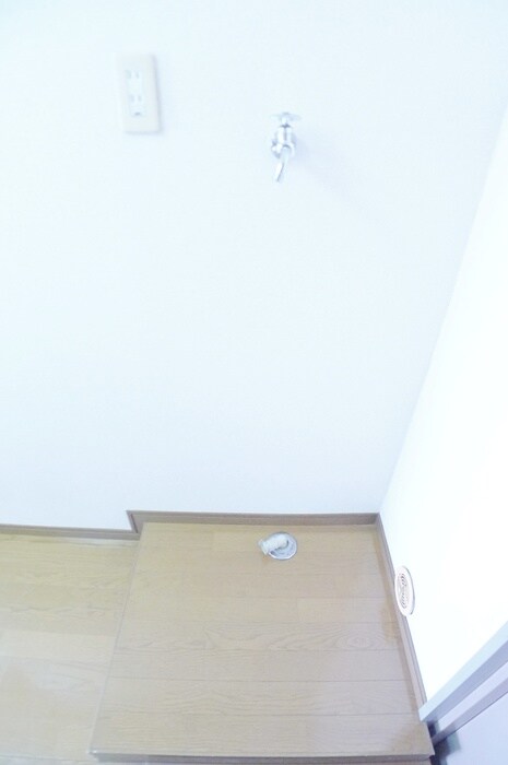 物件内観写真17　(洗濯機置場)