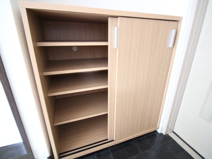 物件内観写真18　(靴箱)