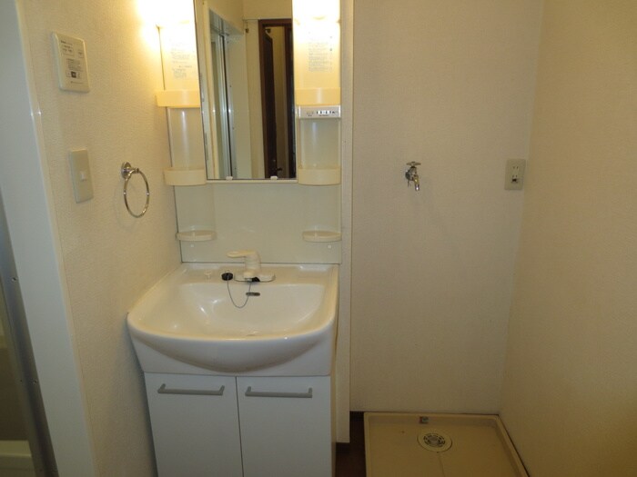 物件内観写真8　(洗面)