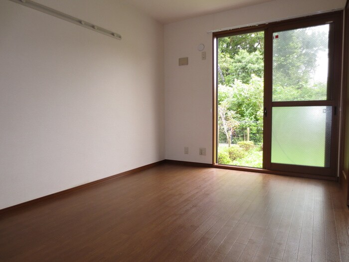 物件内観写真11　(居室)