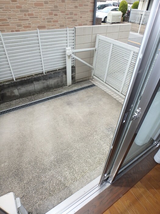 物件内観写真15　(室内からの展望)