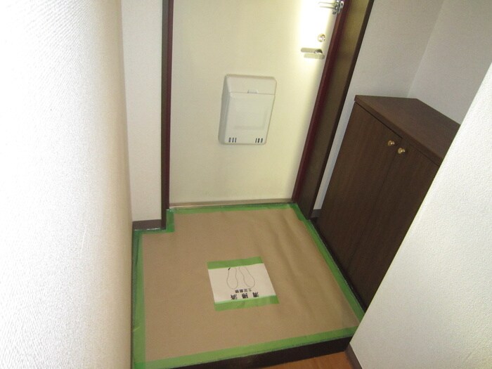物件内観写真7　(玄関)