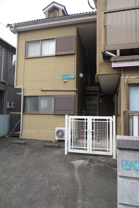 物件外観写真6　(駐車場)