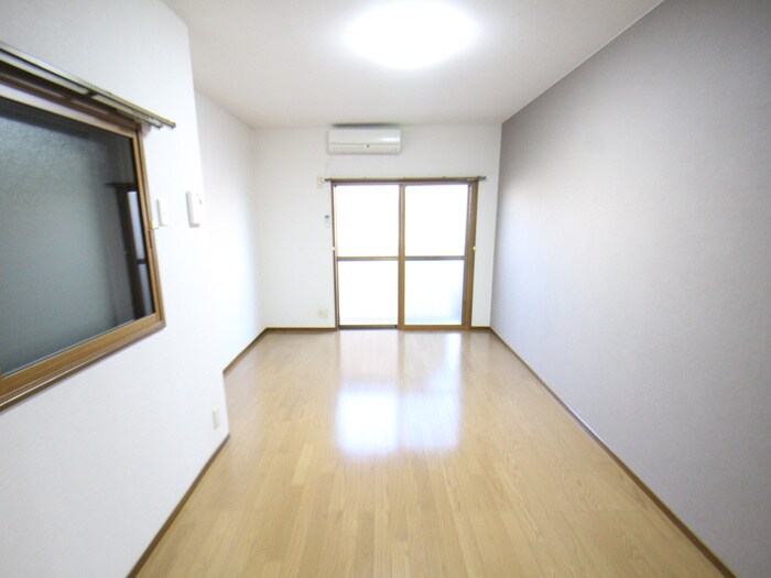 物件内観写真18　(居室)