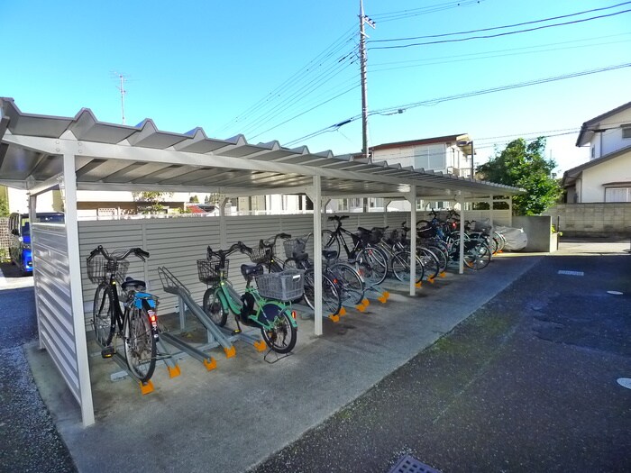 物件外観写真5　(駐輪場)