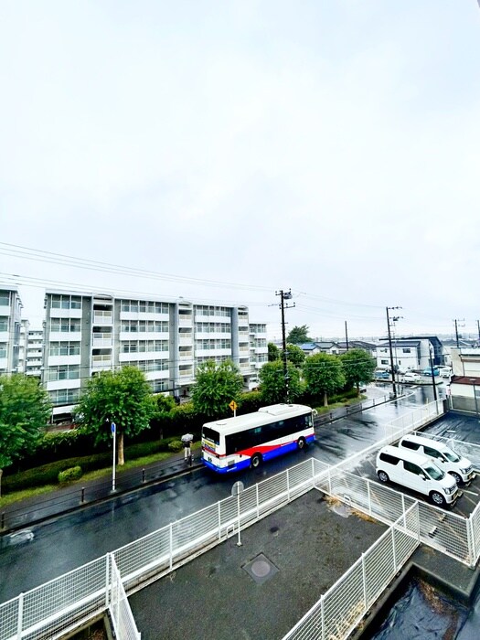 物件内観写真22　(室内からの展望)