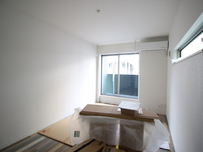 物件内観写真9　(居室)