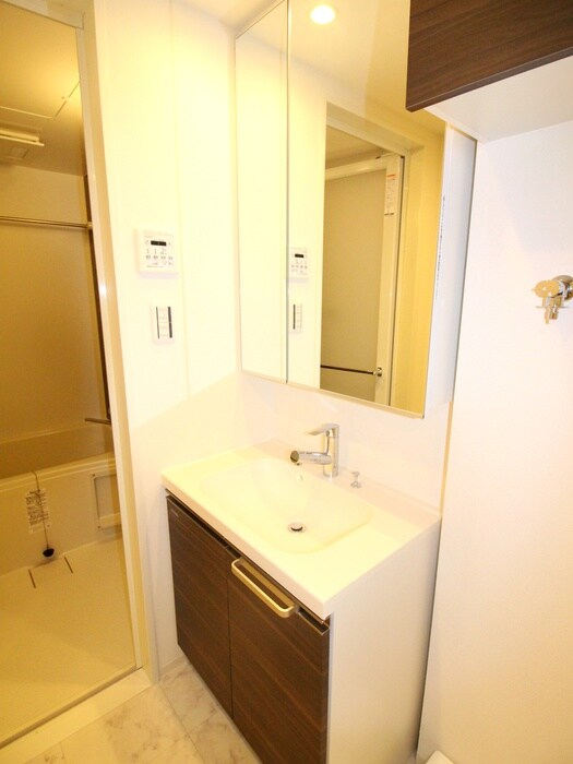 物件内観写真11　(洗面)