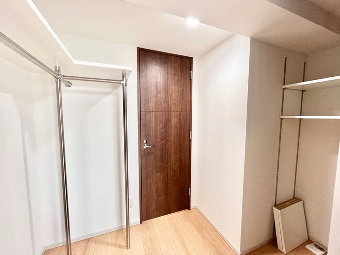 物件内観写真12　(収納)